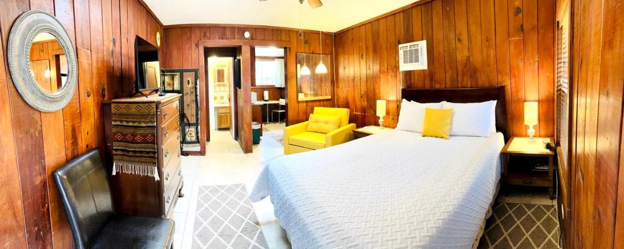 Отель Mile High Ranch Бисби Экстерьер фото