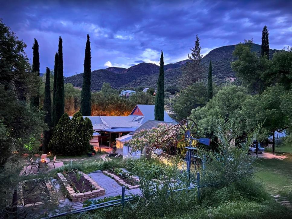 Отель Mile High Ranch Бисби Экстерьер фото